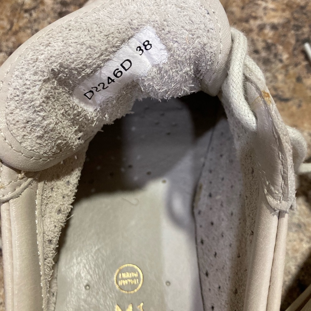 GEOX sneakers size 38. Patent leather. - Picture 8 of 8
